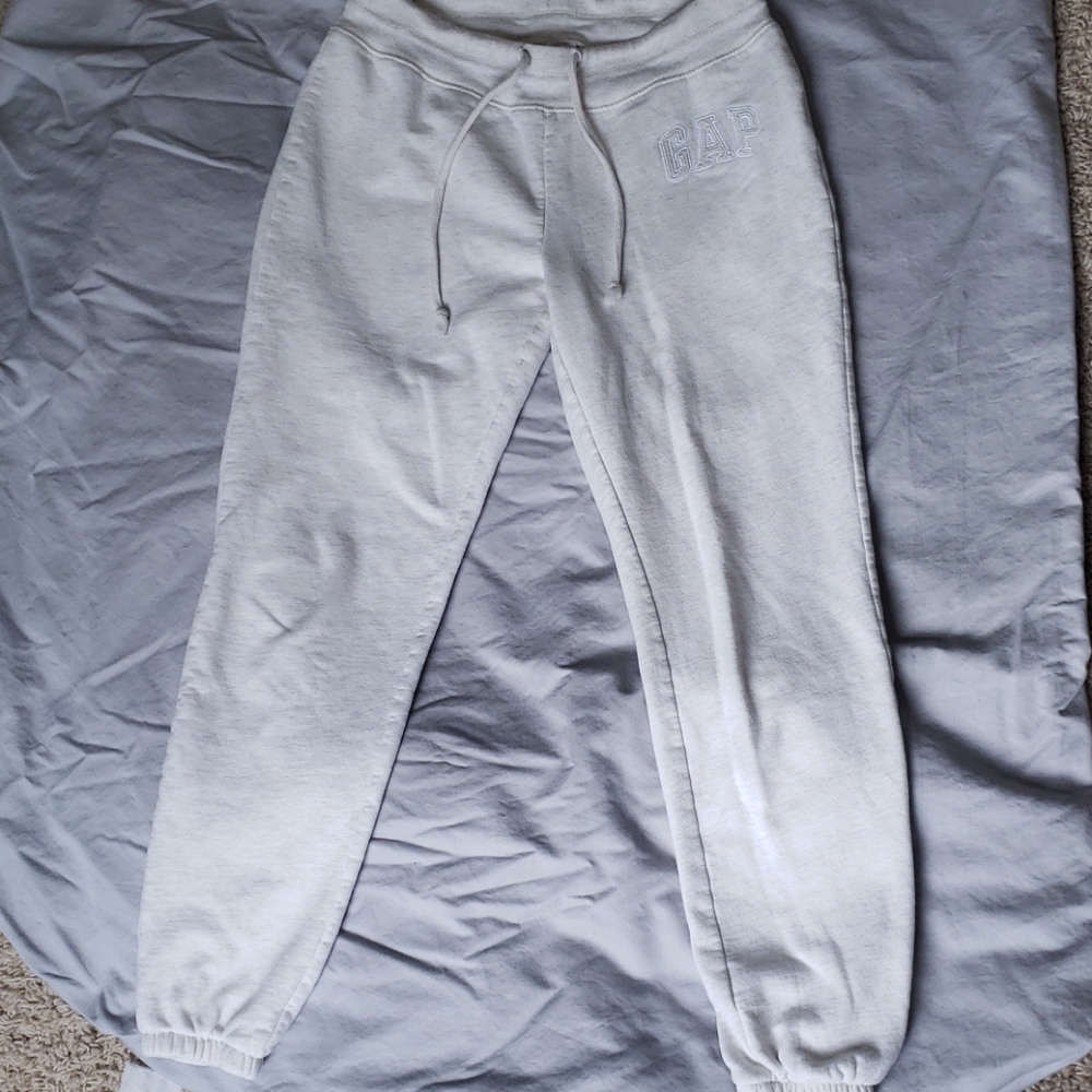 Gap sweatpants